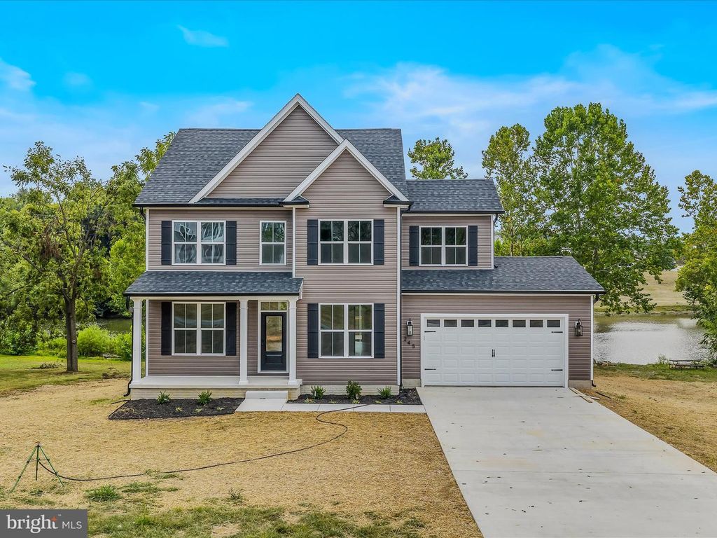 245 TWIN LAKES CIRCLE, Martinsburg, WV 25405