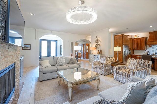 8855 Monticello Road, Lenexa, KS 66227