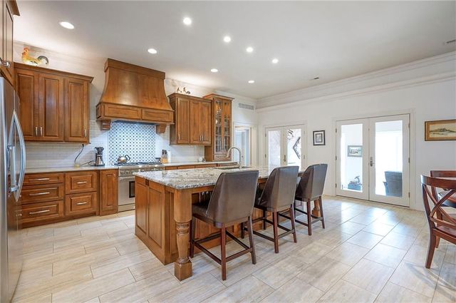 8855 Monticello Road, Lenexa, KS 66227