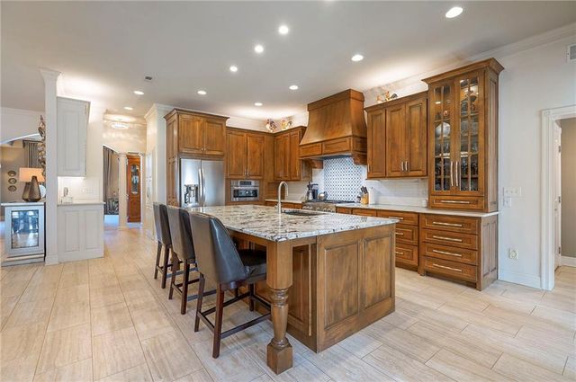 8855 Monticello Road, Lenexa, KS 66227