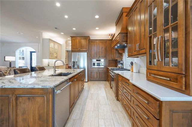 8855 Monticello Road, Lenexa, KS 66227