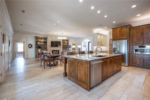 8855 Monticello Road, Lenexa, KS 66227