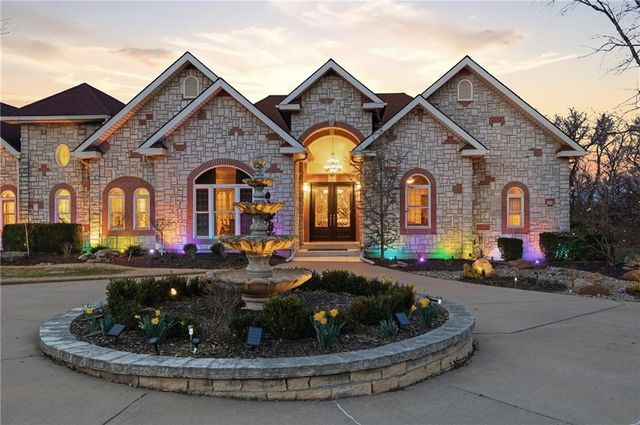 8855 Monticello Road, Lenexa, KS 66227