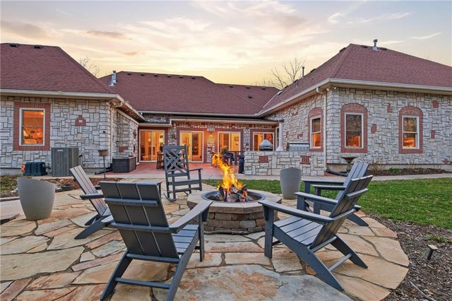 8855 Monticello Road, Lenexa, KS 66227