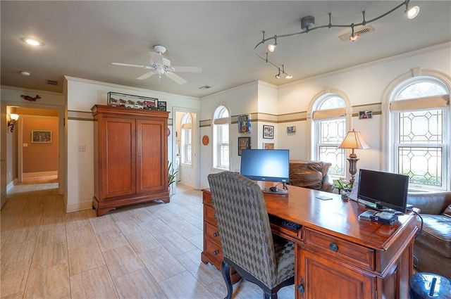 8855 Monticello Road, Lenexa, KS 66227