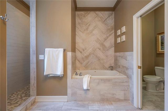 8855 Monticello Road, Lenexa, KS 66227