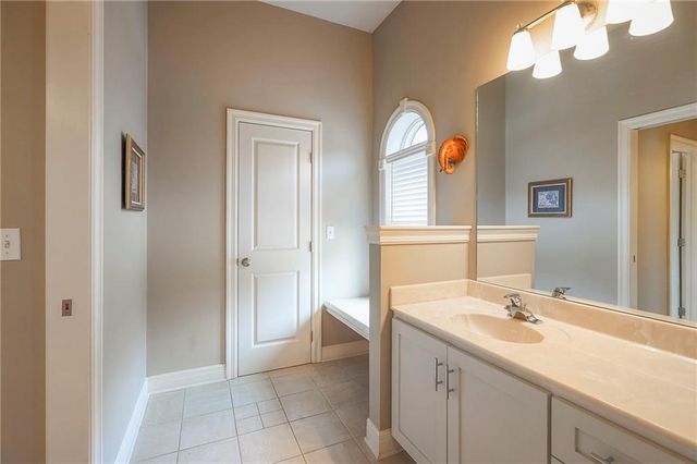 8855 Monticello Road, Lenexa, KS 66227