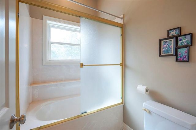 8855 Monticello Road, Lenexa, KS 66227