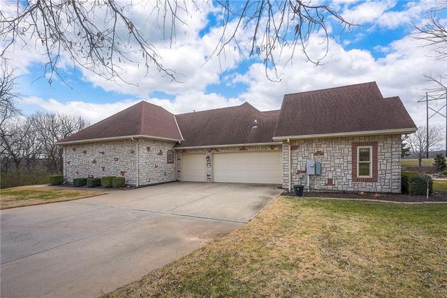 8855 Monticello Road, Lenexa, KS 66227