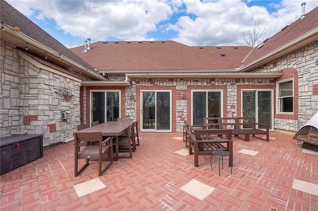 8855 Monticello Road, Lenexa, KS 66227