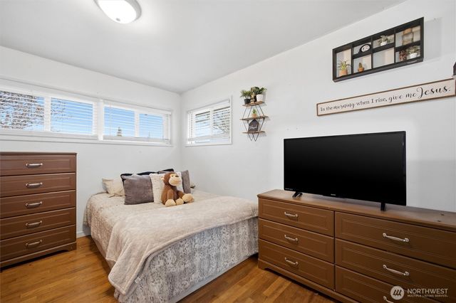 1715 N 15th Avenue, Pasco, WA 99301