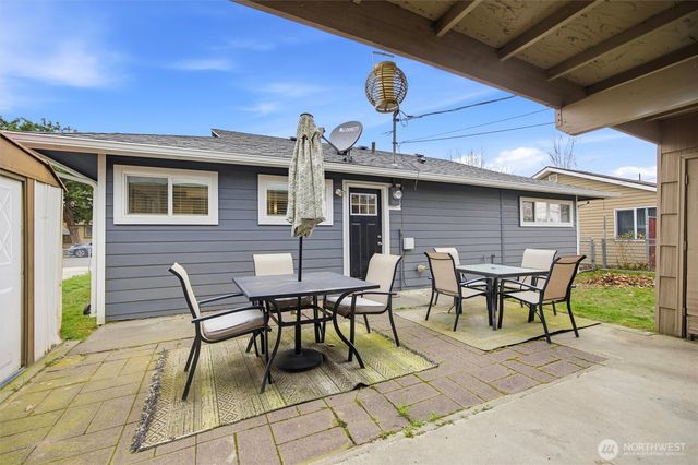 1715 N 15th Avenue, Pasco, WA 99301