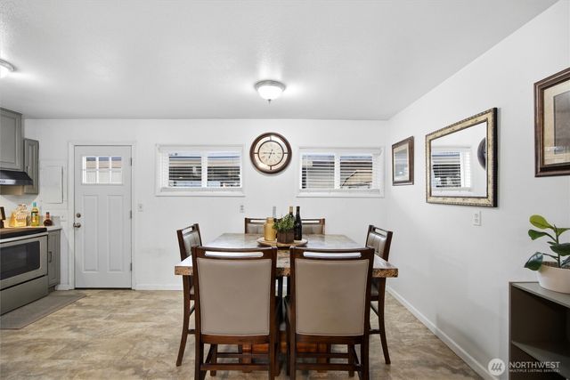 1715 N 15th Avenue, Pasco, WA 99301