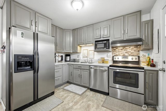 1715 N 15th Avenue, Pasco, WA 99301