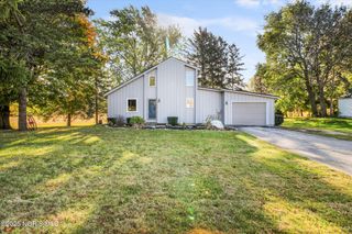 18574 W State Route 105, Elmore, OH 43416