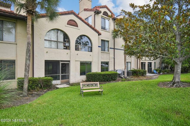 3809 LAVISTA Circle 210, Jacksonville, FL 32217