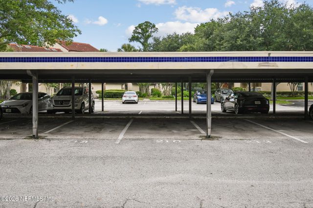 3809 LAVISTA Circle 210, Jacksonville, FL 32217