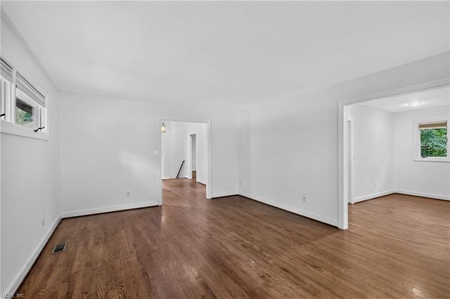 204 Graves CIR, Newport News, VA 23602