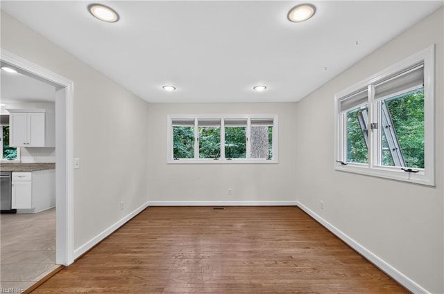 204 Graves CIR, Newport News, VA 23602