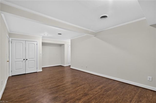 204 Graves CIR, Newport News, VA 23602