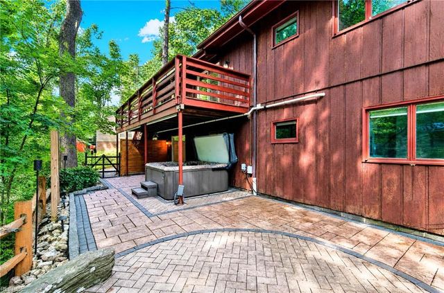 204 Graves CIR, Newport News, VA 23602