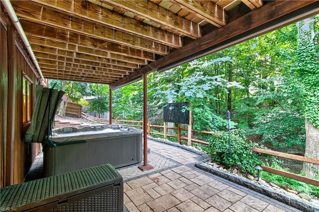 204 Graves CIR, Newport News, VA 23602