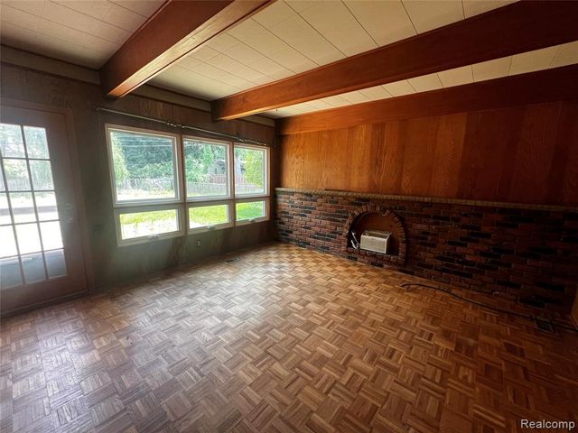 3582 Paddington Drive, Troy, MI 48084