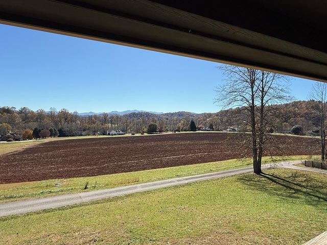 516 River Oaks Drive, Murphy, NC 28906
