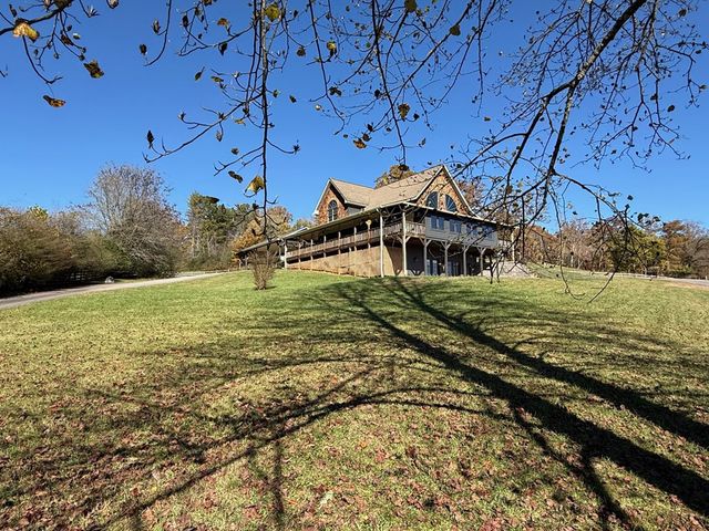 516 River Oaks Drive, Murphy, NC 28906