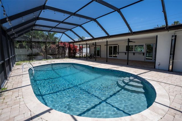 5119 VENETIAN BOULEVARD NE, St Petersburg, FL 33703