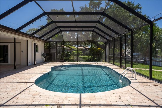 5119 VENETIAN BOULEVARD NE, St Petersburg, FL 33703