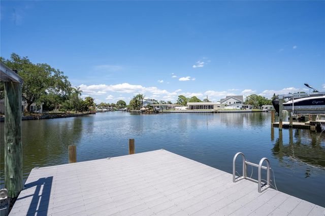5119 VENETIAN BOULEVARD NE, St Petersburg, FL 33703