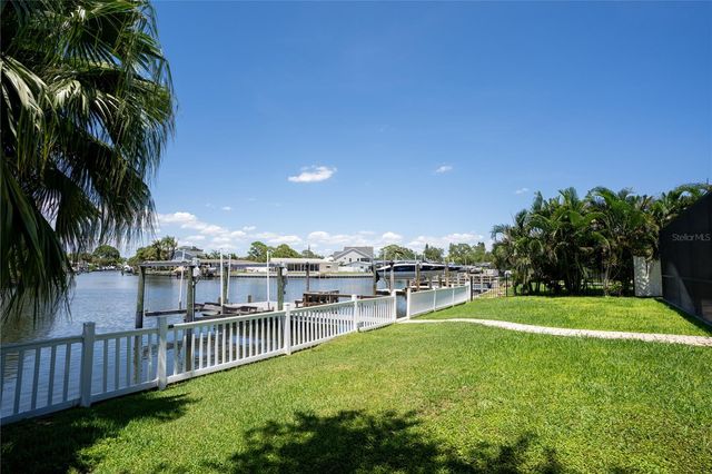 5119 VENETIAN BOULEVARD NE, St Petersburg, FL 33703