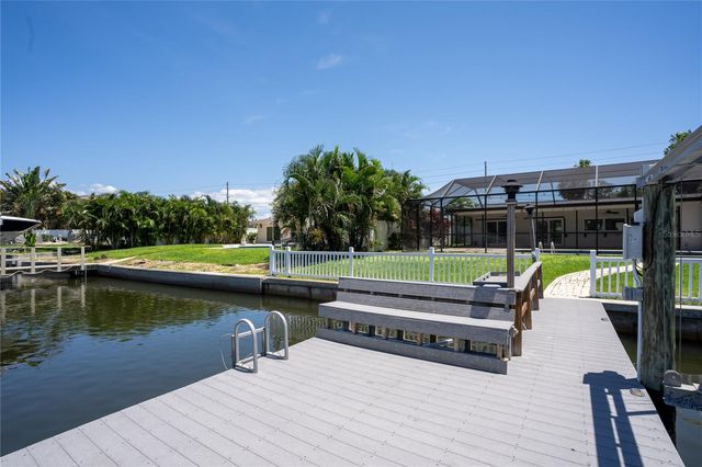 5119 VENETIAN BOULEVARD NE, St Petersburg, FL 33703