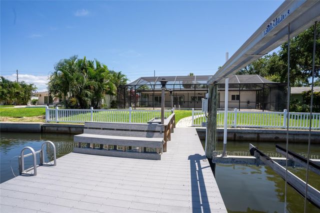5119 VENETIAN BOULEVARD NE, St Petersburg, FL 33703