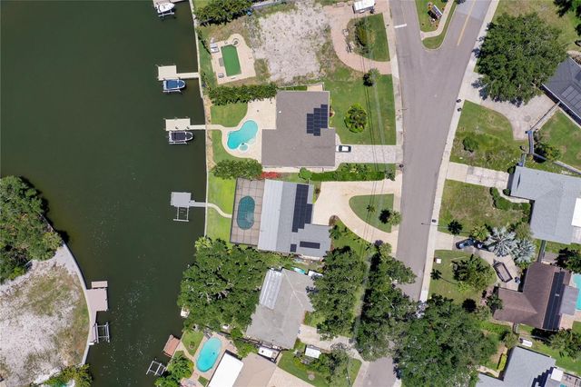 5119 VENETIAN BOULEVARD NE, St Petersburg, FL 33703