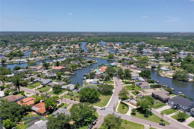 5119 VENETIAN BOULEVARD NE, St Petersburg, FL 33703