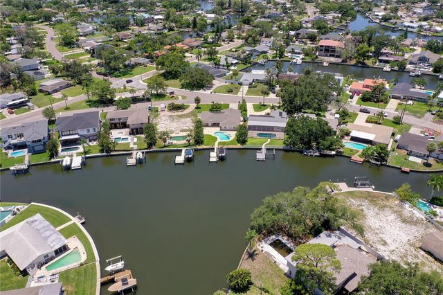 5119 VENETIAN BOULEVARD NE, St Petersburg, FL 33703