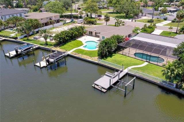 5119 VENETIAN BOULEVARD NE, St Petersburg, FL 33703
