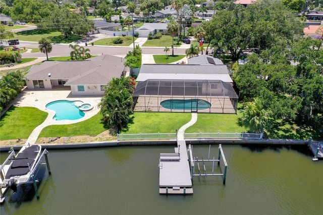 5119 VENETIAN BOULEVARD NE, St Petersburg, FL 33703