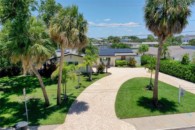 5119 VENETIAN BOULEVARD NE, St Petersburg, FL 33703