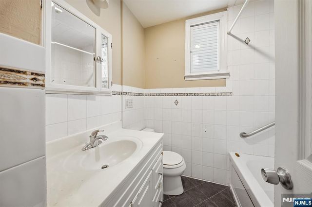 288 Devon Street, Kearny, NJ 07032