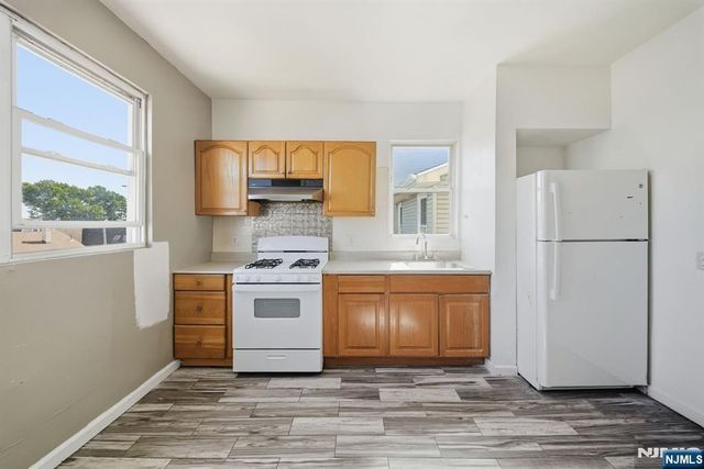 288 Devon Street, Kearny, NJ 07032