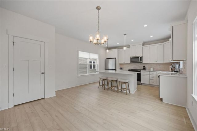 712 14th ST B, Virginia Beach, VA 23451