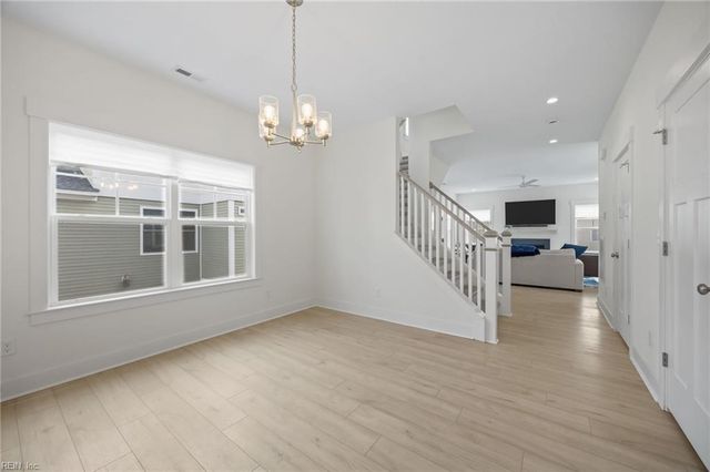 712 14th ST B, Virginia Beach, VA 23451