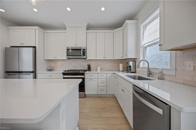 712 14th ST B, Virginia Beach, VA 23451