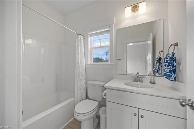 712 14th ST B, Virginia Beach, VA 23451