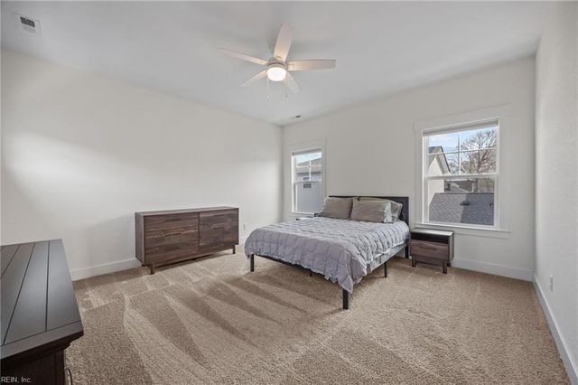 712 14th ST B, Virginia Beach, VA 23451