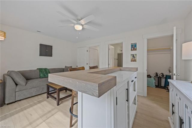 712 14th ST B, Virginia Beach, VA 23451