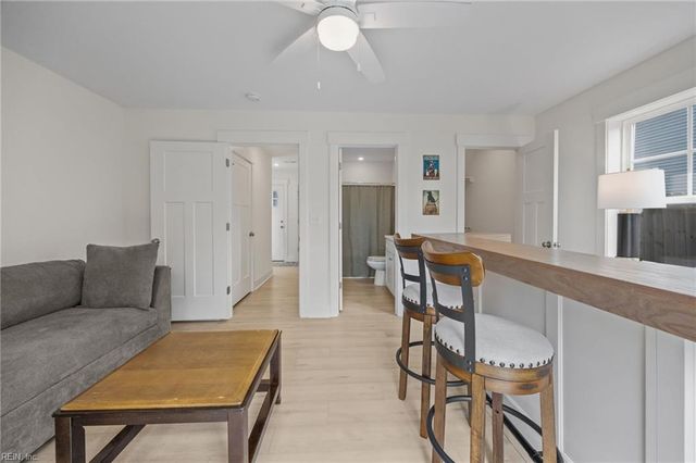 712 14th ST B, Virginia Beach, VA 23451